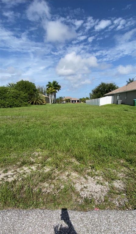 2336 NW 35th Place, Cape Coral, FL 33993