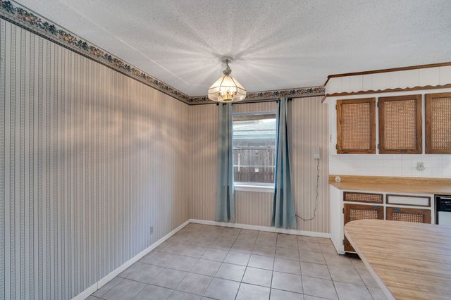 1320 Apache Street, Arlington, TX 76012