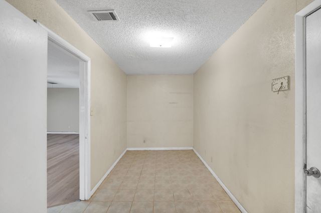 1320 Apache Street, Arlington, TX 76012