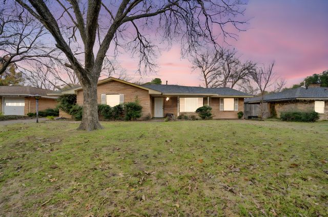 1320 Apache Street, Arlington, TX 76012