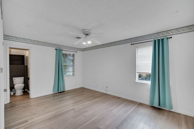 1320 Apache Street, Arlington, TX 76012