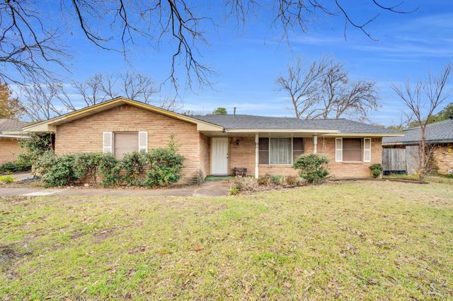 1320 Apache Street, Arlington, TX 76012