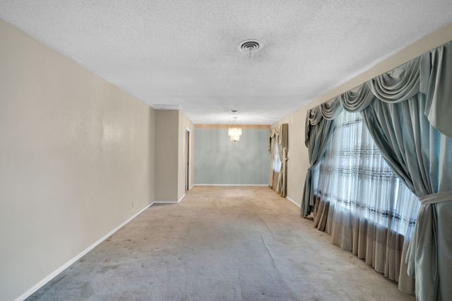 1320 Apache Street, Arlington, TX 76012