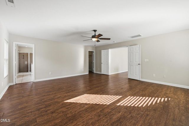 229 Georgetowne Drive, Clayton, NC 27527