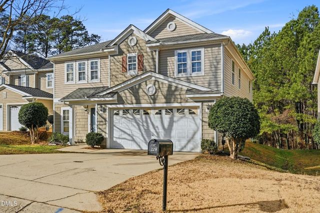 229 Georgetowne Drive, Clayton, NC 27527