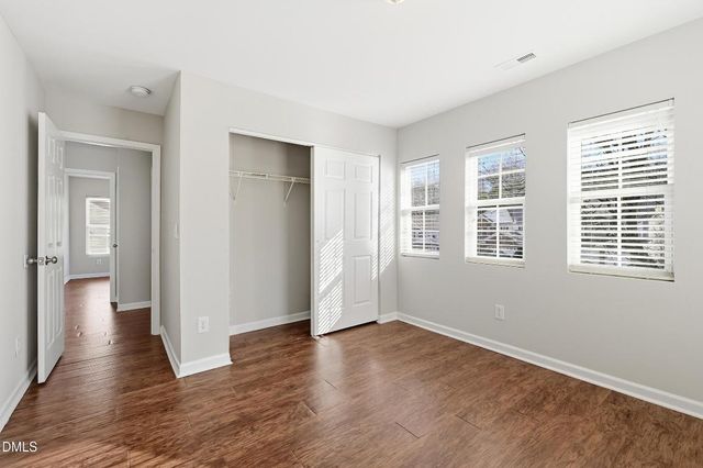 229 Georgetowne Drive, Clayton, NC 27527