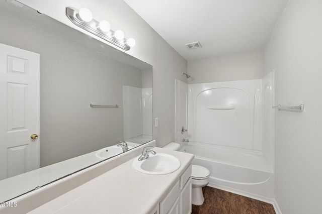 229 Georgetowne Drive, Clayton, NC 27527