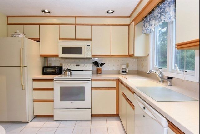 191 Brickett Hill Circle 191, Haverhill, MA 01830