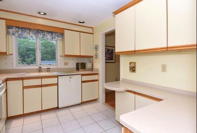 191 Brickett Hill Circle 191, Haverhill, MA 01830