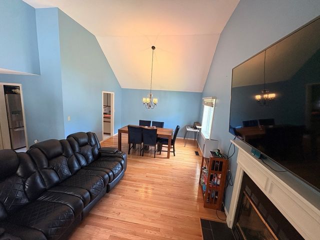 191 Brickett Hill Circle 191, Haverhill, MA 01830