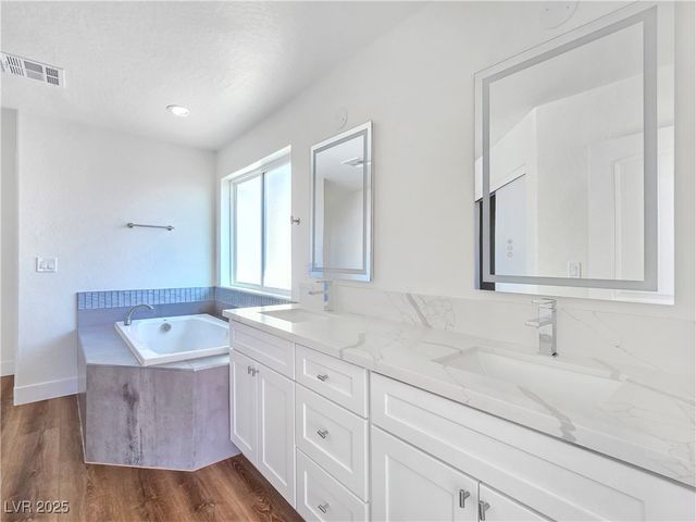 5880 Johnnie Mine Street, Pahrump, NV 89060