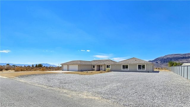 5880 Johnnie Mine Street, Pahrump, NV 89060