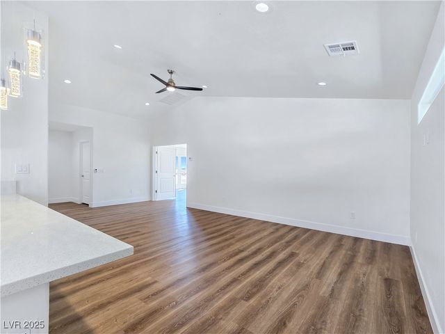 5880 Johnnie Mine Street, Pahrump, NV 89060