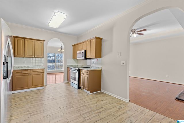 5518 FAWN CIRCLE, Hoover, AL 35226