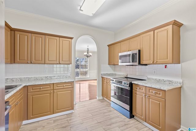 5518 FAWN CIRCLE, Hoover, AL 35226