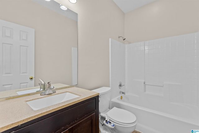 5518 FAWN CIRCLE, Hoover, AL 35226