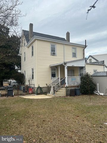 209 GREENWICH AVE, Paulsboro, NJ 08066