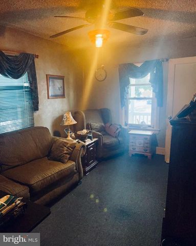 209 GREENWICH AVE, Paulsboro, NJ 08066