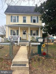 209 GREENWICH AVE, Paulsboro, NJ 08066