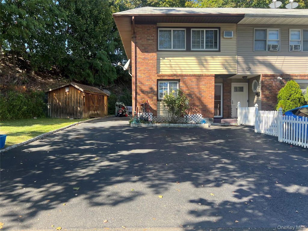 40 Roosevelt Drive, West Haverstraw, NY 10993