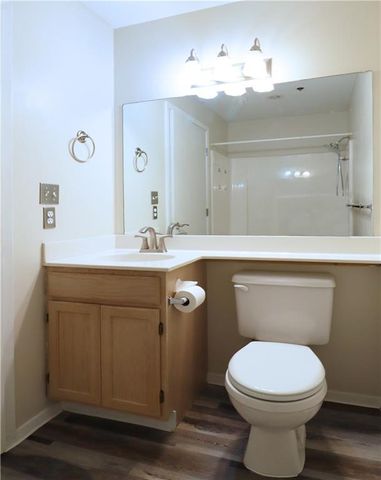 200 Main Street 310, Kansas City, MO 64105