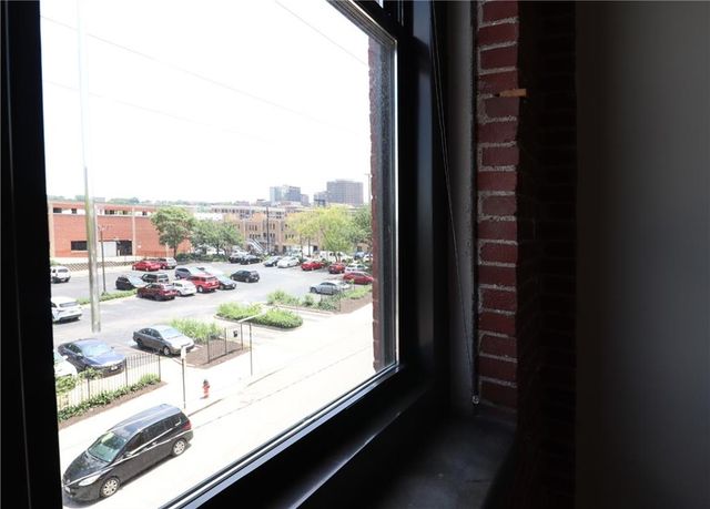 200 Main Street 310, Kansas City, MO 64105