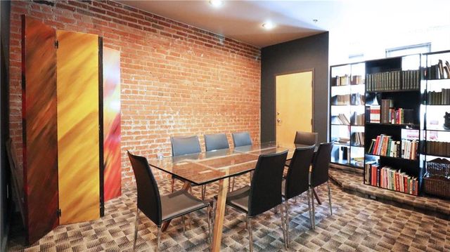 200 Main Street 310, Kansas City, MO 64105