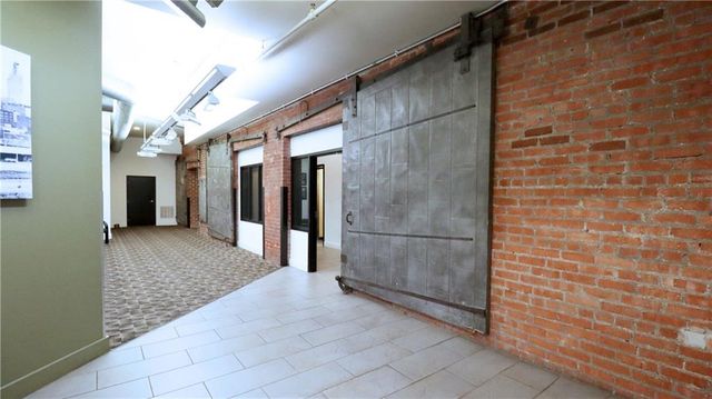 200 Main Street 310, Kansas City, MO 64105