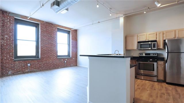 200 Main Street 310, Kansas City, MO 64105