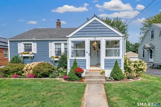 31 Clover Street, West Haven, CT 06516