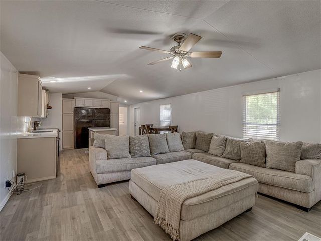 9861 Aberdeen Street, Lexington, OK 73051