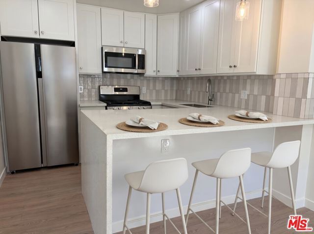 15225 Valleyheart Drive, Los Angeles, CA 91403