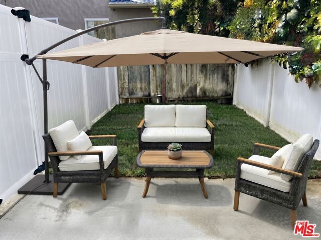 15225 Valleyheart Drive, Los Angeles, CA 91403