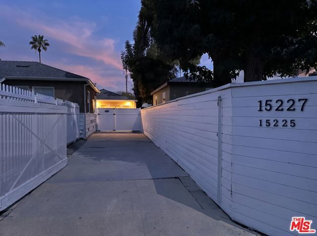 15225 Valleyheart Drive, Los Angeles, CA 91403