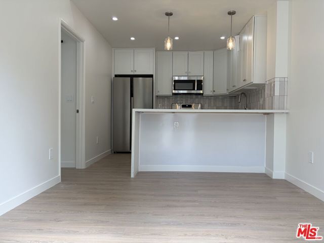 15225 Valleyheart Drive, Los Angeles, CA 91403