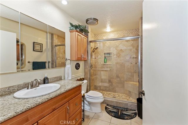 1082 23rd St, Upland, CA 91784