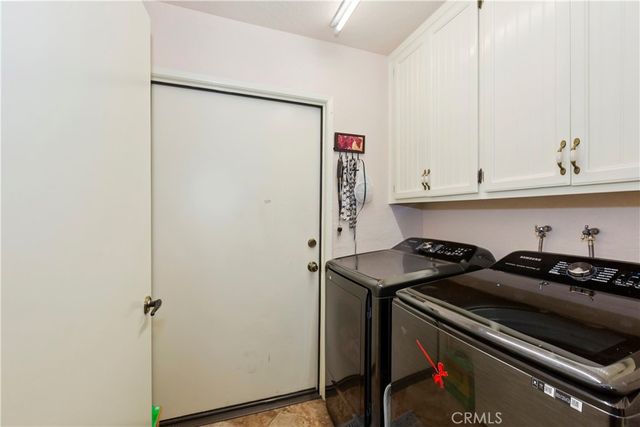 1082 23rd St, Upland, CA 91784