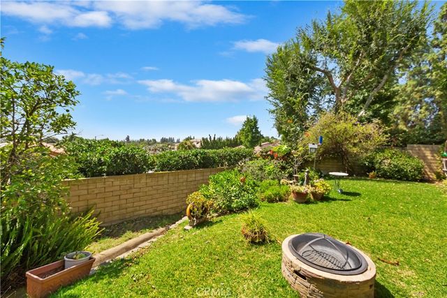 1082 23rd St, Upland, CA 91784