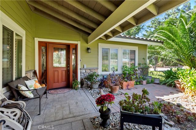 1082 23rd St, Upland, CA 91784
