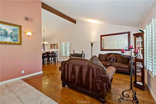 1082 23rd St, Upland, CA 91784