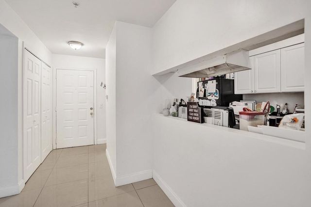 2311 N Congress Avenue 11, Boynton Beach, FL 33426