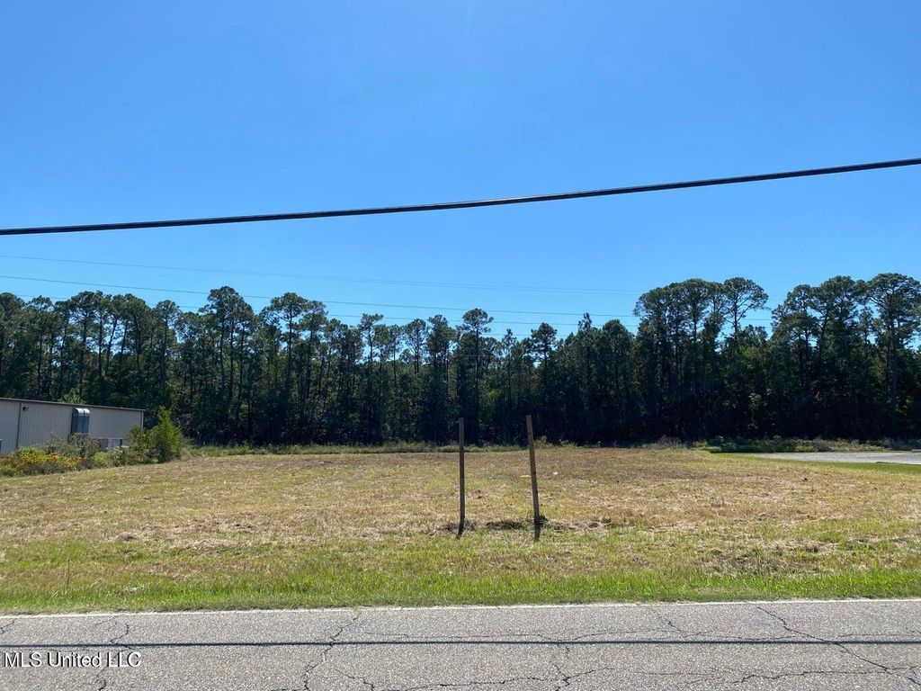 14455 Creosote Road, Gulfport, MS 39503