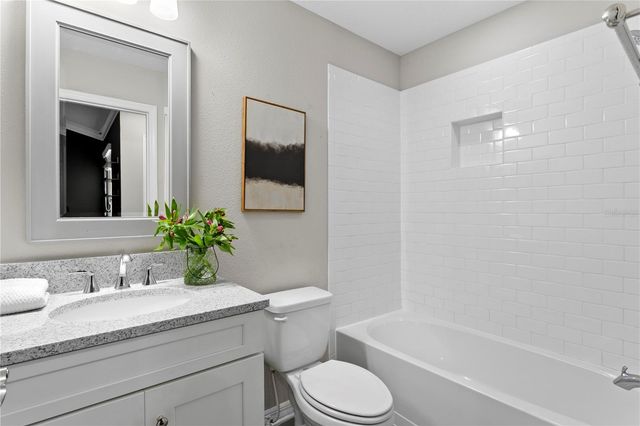 11506 CROWNED SPARROW LANE, Tampa, FL 33626