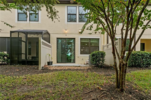 11506 CROWNED SPARROW LANE, Tampa, FL 33626