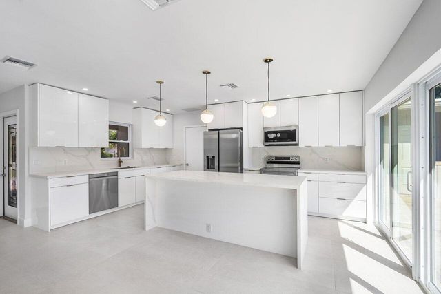 46 SW 9th Avenue, Boca Raton, FL 33486