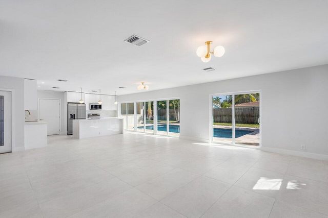 46 SW 9th Avenue, Boca Raton, FL 33486