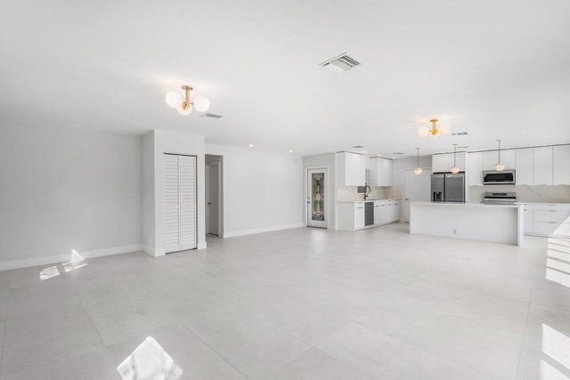 46 SW 9th Avenue, Boca Raton, FL 33486