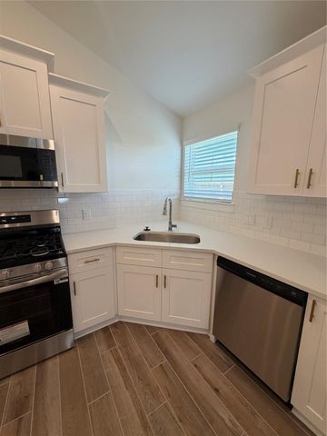13202 Hayden Peak Drive, Iowa Colony, TX 77583