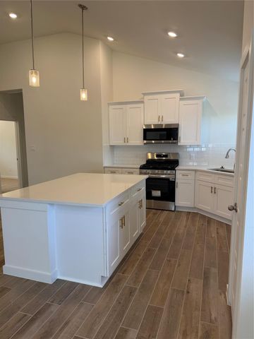 13202 Hayden Peak Drive, Iowa Colony, TX 77583