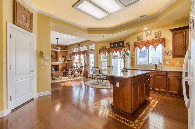 1712 Newhampton Way, Modesto, CA 95355